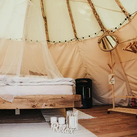 Lüks kamp alanı Teepee Svistici Sip Karlov (Bruntal)