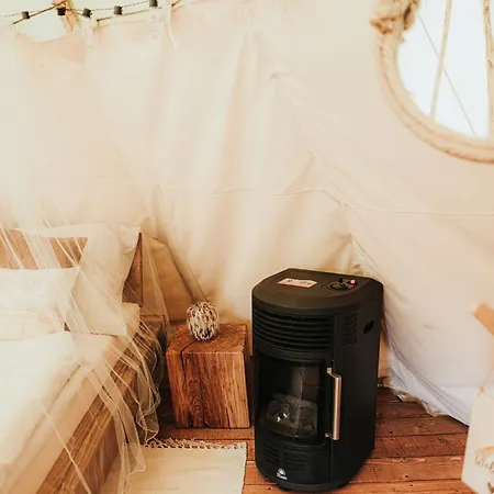 Campo de lujo Teepee Svistici Sip