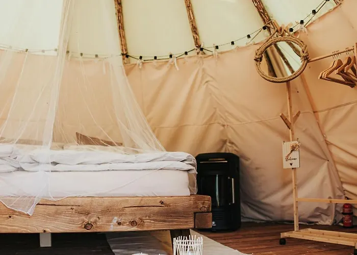 Luxury tent Teepee Svistici Sip Karlov (Bruntal)